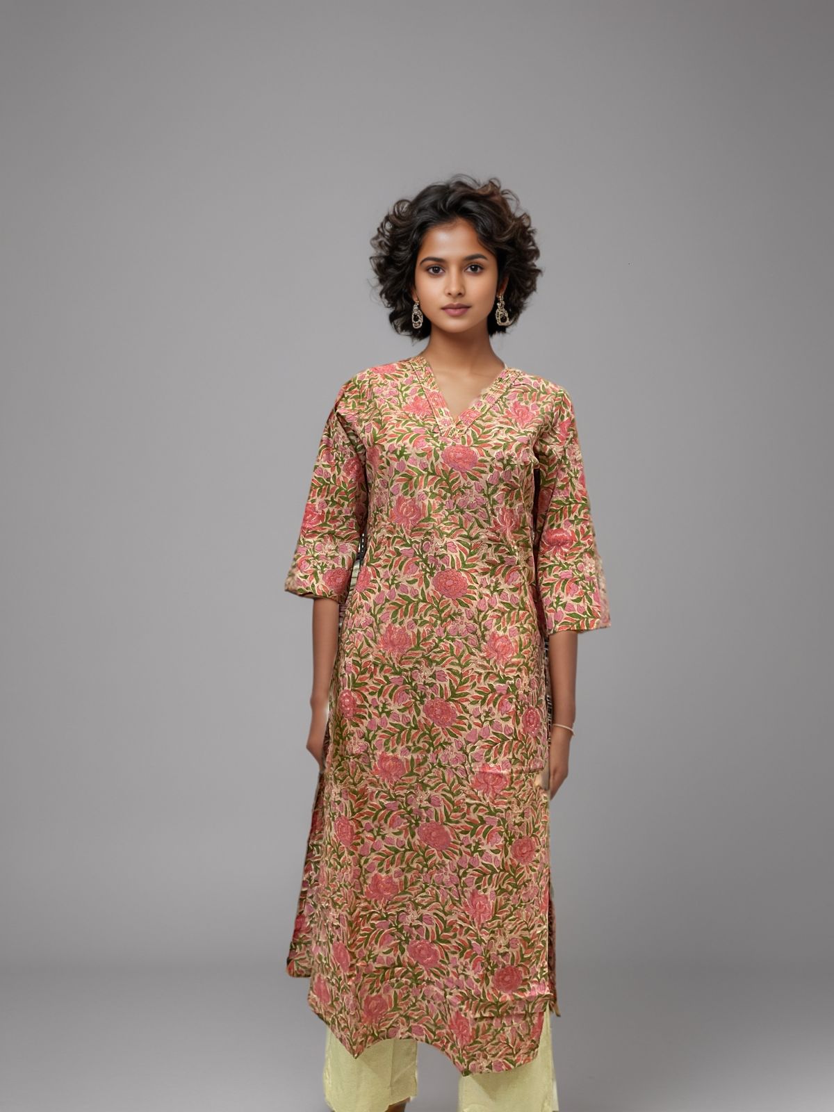 Rosé Garden Vibe: Elegant Floral Print Straight Kurti