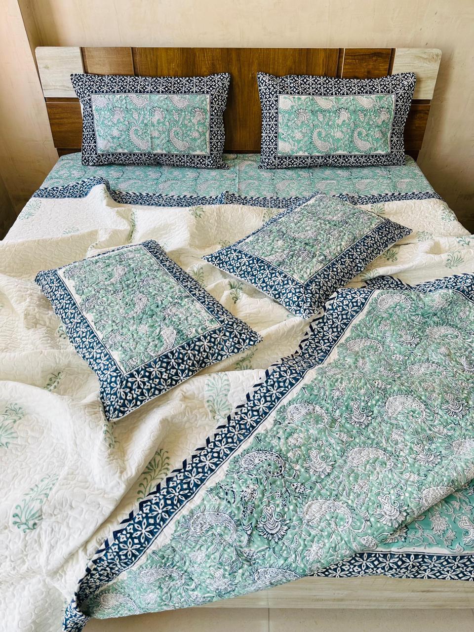 Comforter/ Quilt Set