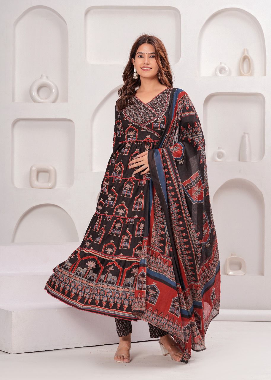 Black Anarkali with Dupatta Set - Traditional Motifs