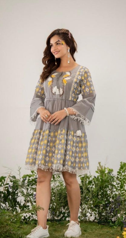 Embroidered Short Dress – Trendy & Comfortable