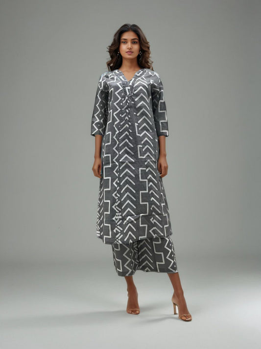 ontemporary Grey & White Geometric Print Kurta Set