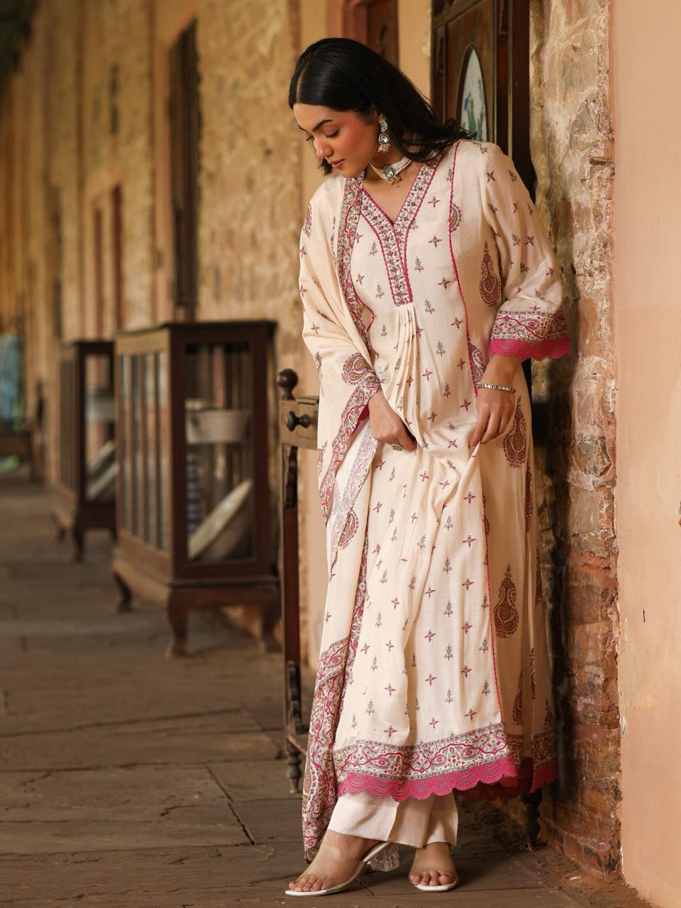 Off-White Kurti Set with Neck Embroidery and Dupatta